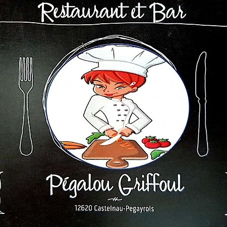 La Petite Maison Des Artistes Castelnau-Pégayrols Exterior foto