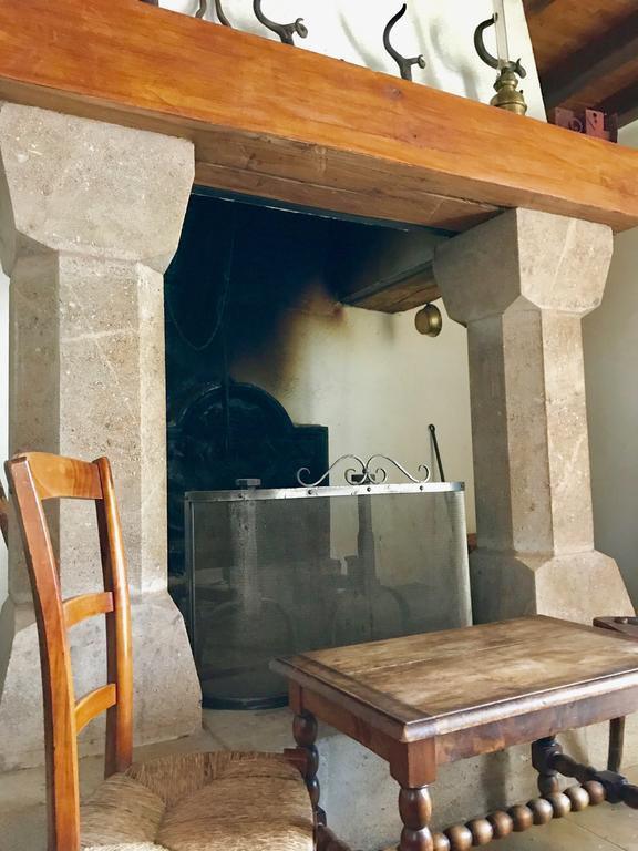 La Petite Maison Des Artistes Castelnau-Pégayrols Habitación foto