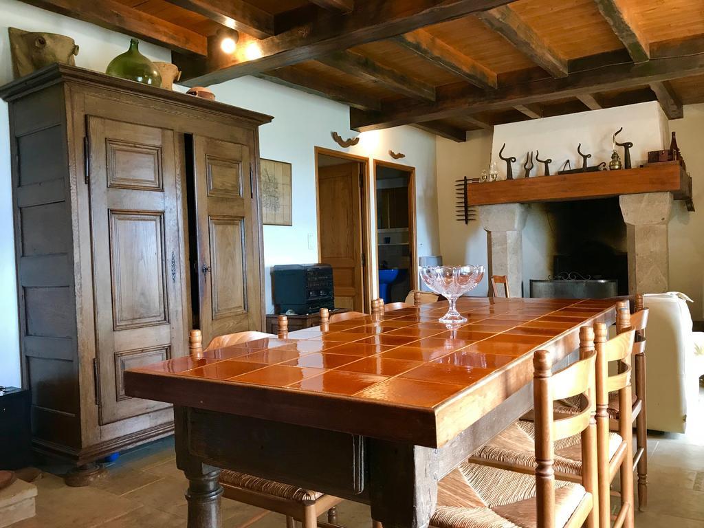 La Petite Maison Des Artistes Castelnau-Pégayrols Habitación foto