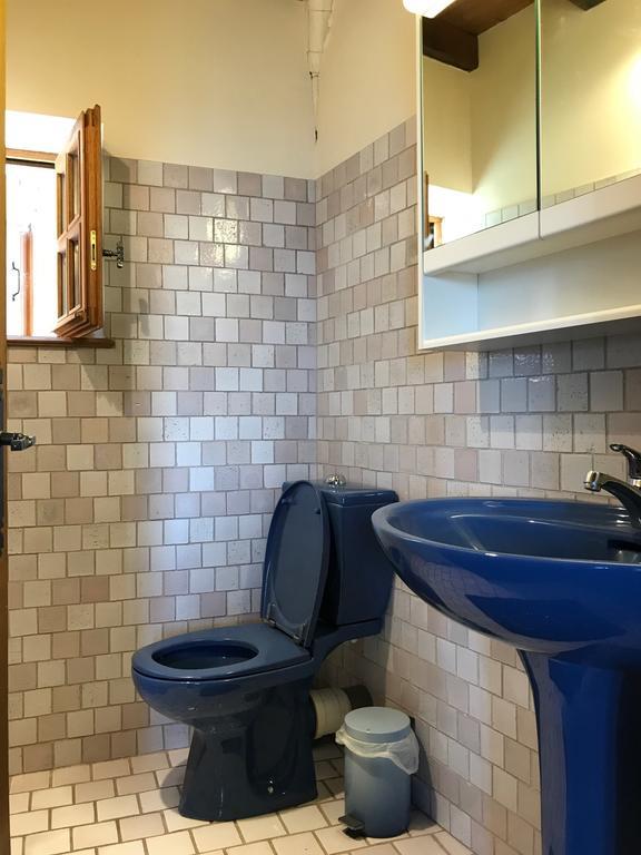 La Petite Maison Des Artistes Castelnau-Pégayrols Habitación foto